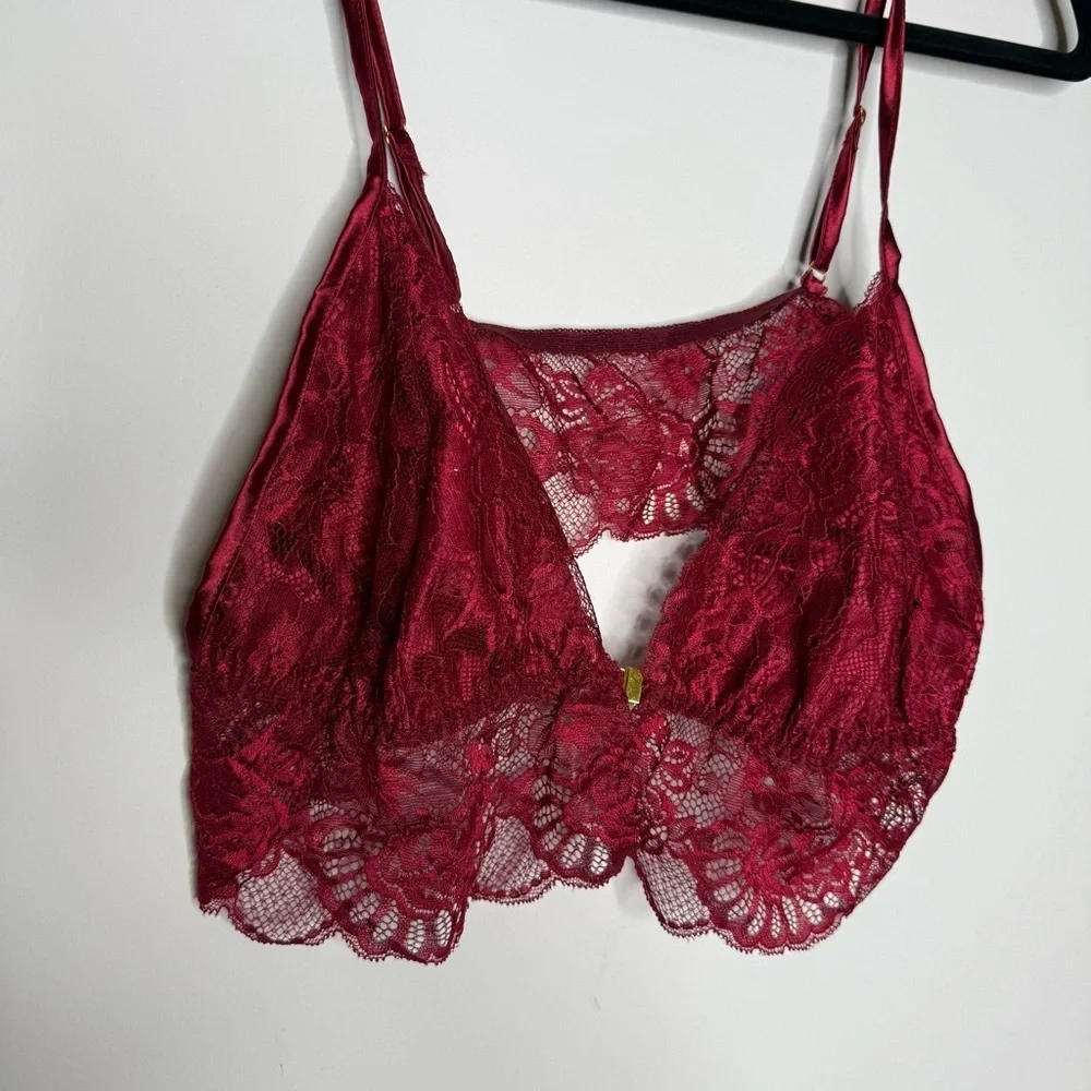 Red lace sleep set. Top and shorts nwot